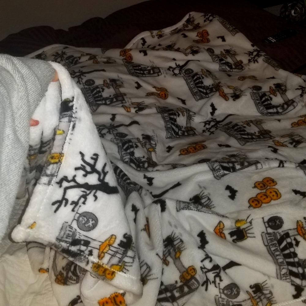 Halloween plush queen size blanket